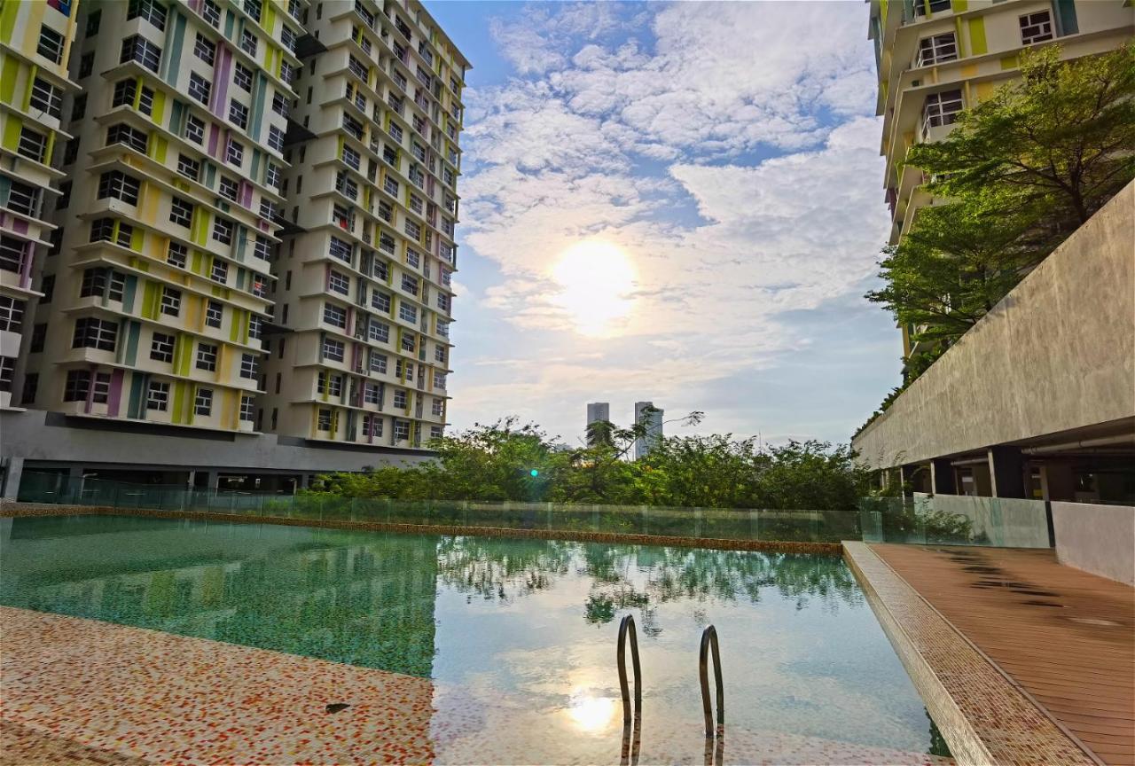 2 Bedroom Apartment - Mycribkl Neocyber Cyberjaya Exterior photo