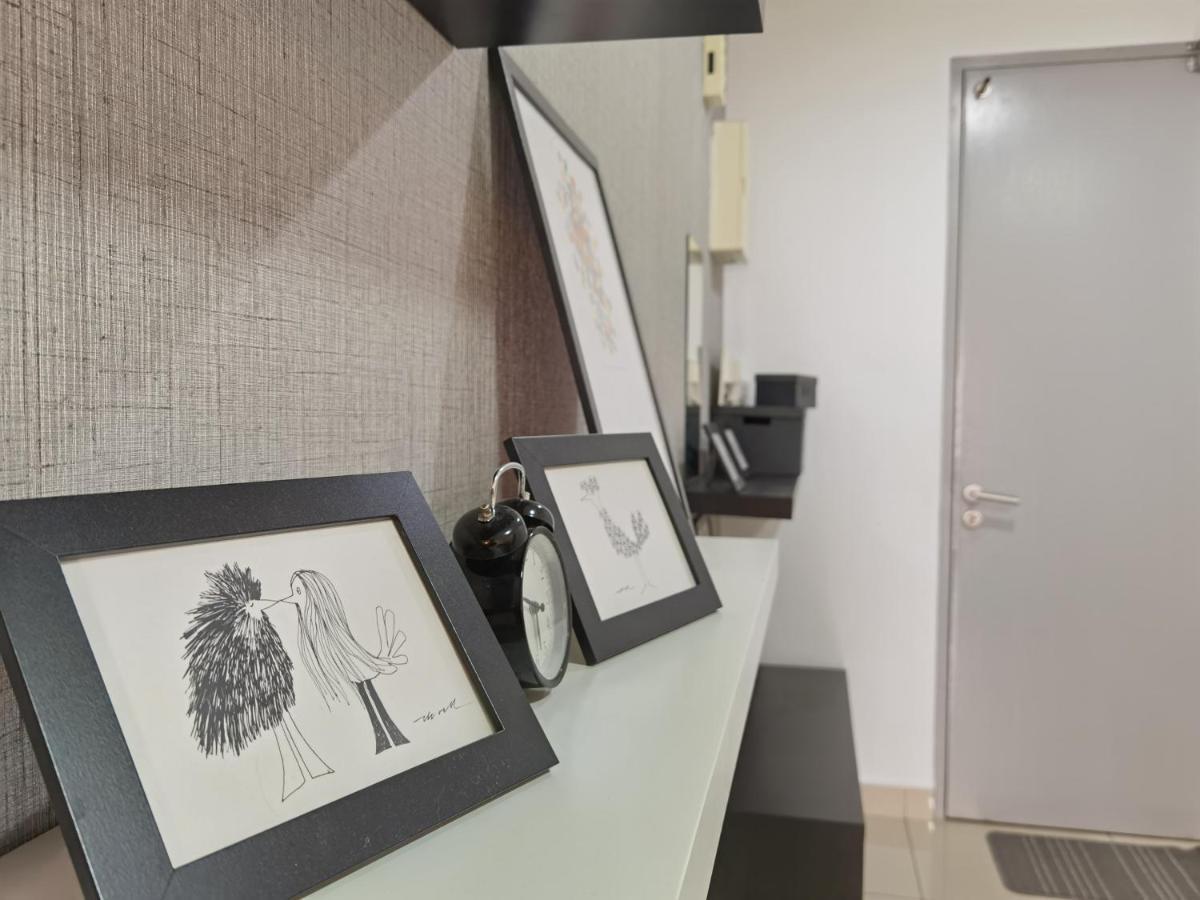 2 Bedroom Apartment - Mycribkl Neocyber Cyberjaya Exterior photo